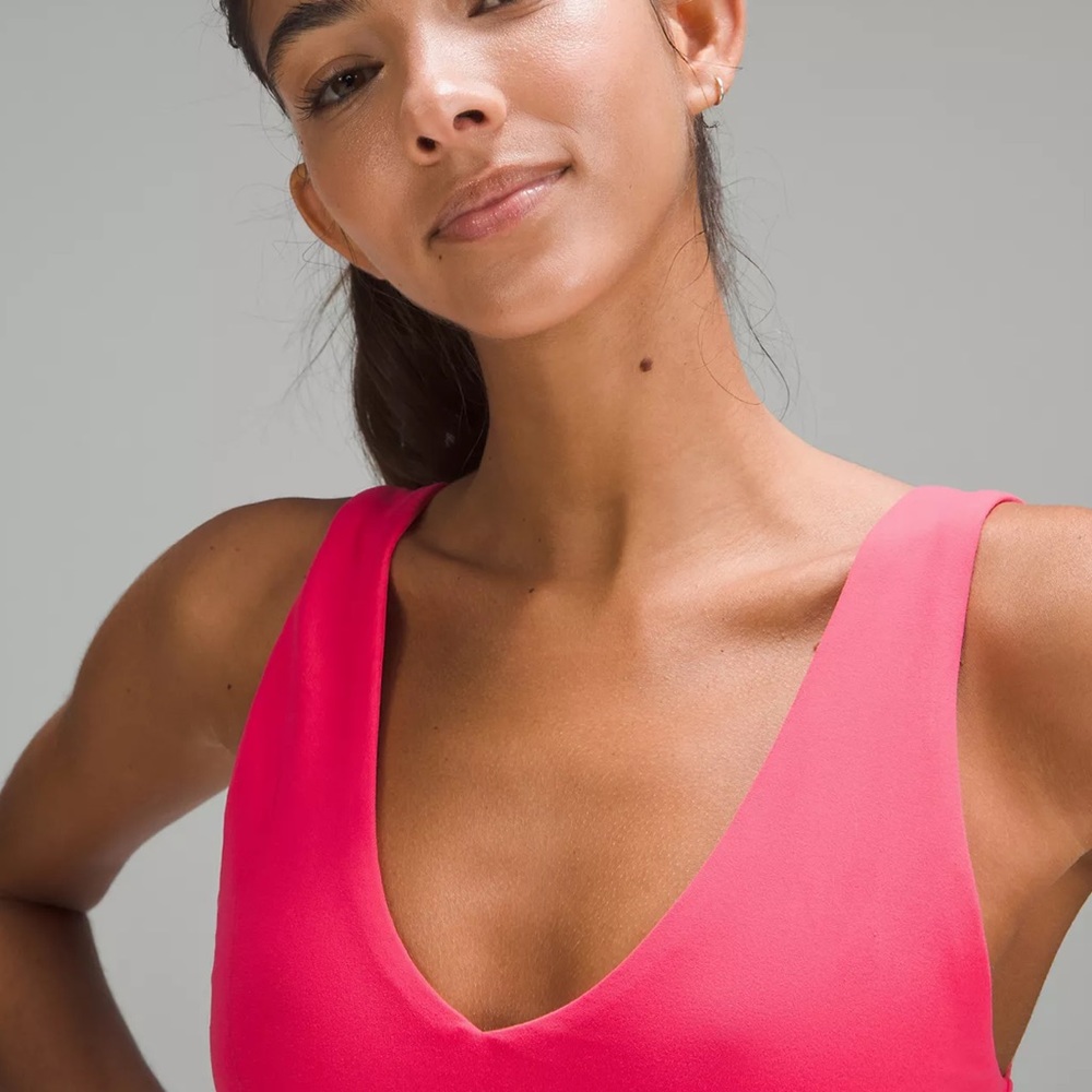 NWT Lululemon Align V-Neck Bra Light Support, A/B Cup - Picture 4 of 11